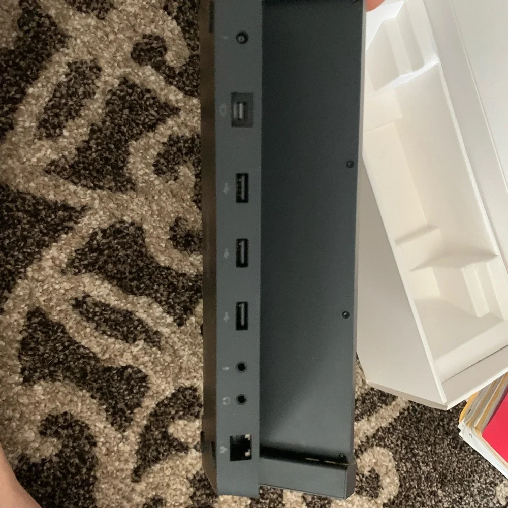 UNUSED and NEW Microsoft Surface Docking Station Microsoft Surface Pro 1 and 2